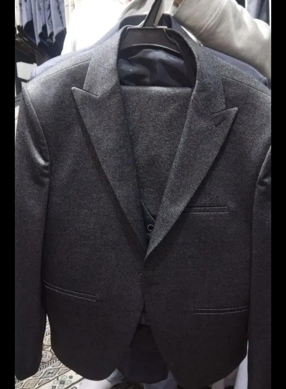 تولیدی کت و شلوار خانزاد در بندر ماهشهر